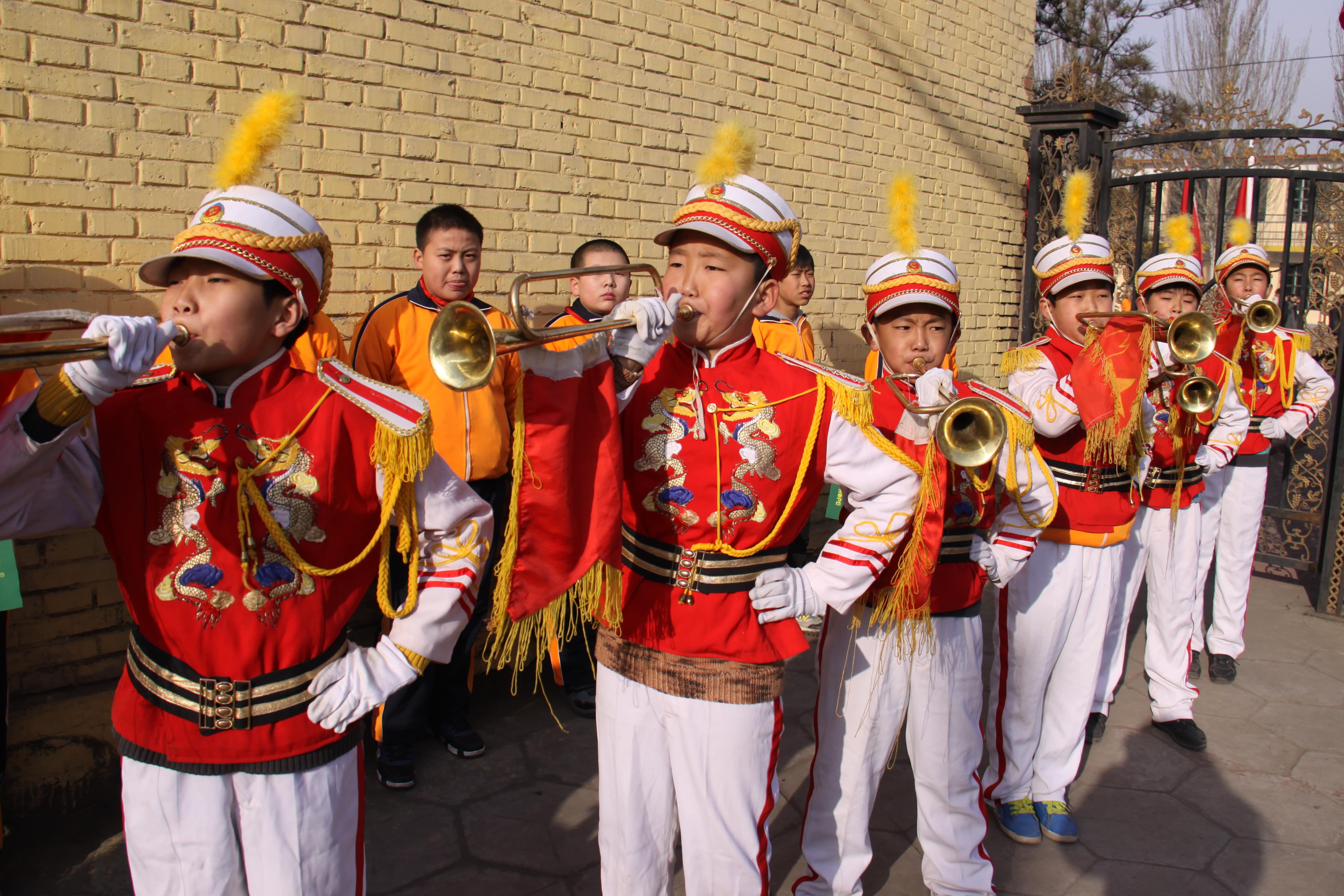 第22所 包头市西北门乐鱼在线登陆入口-乐鱼（中国）
董丽萍小学